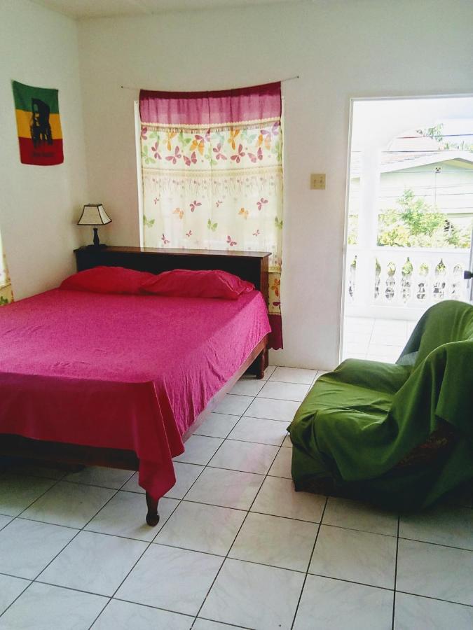 Porty Hostel Port Antonio Exterior photo